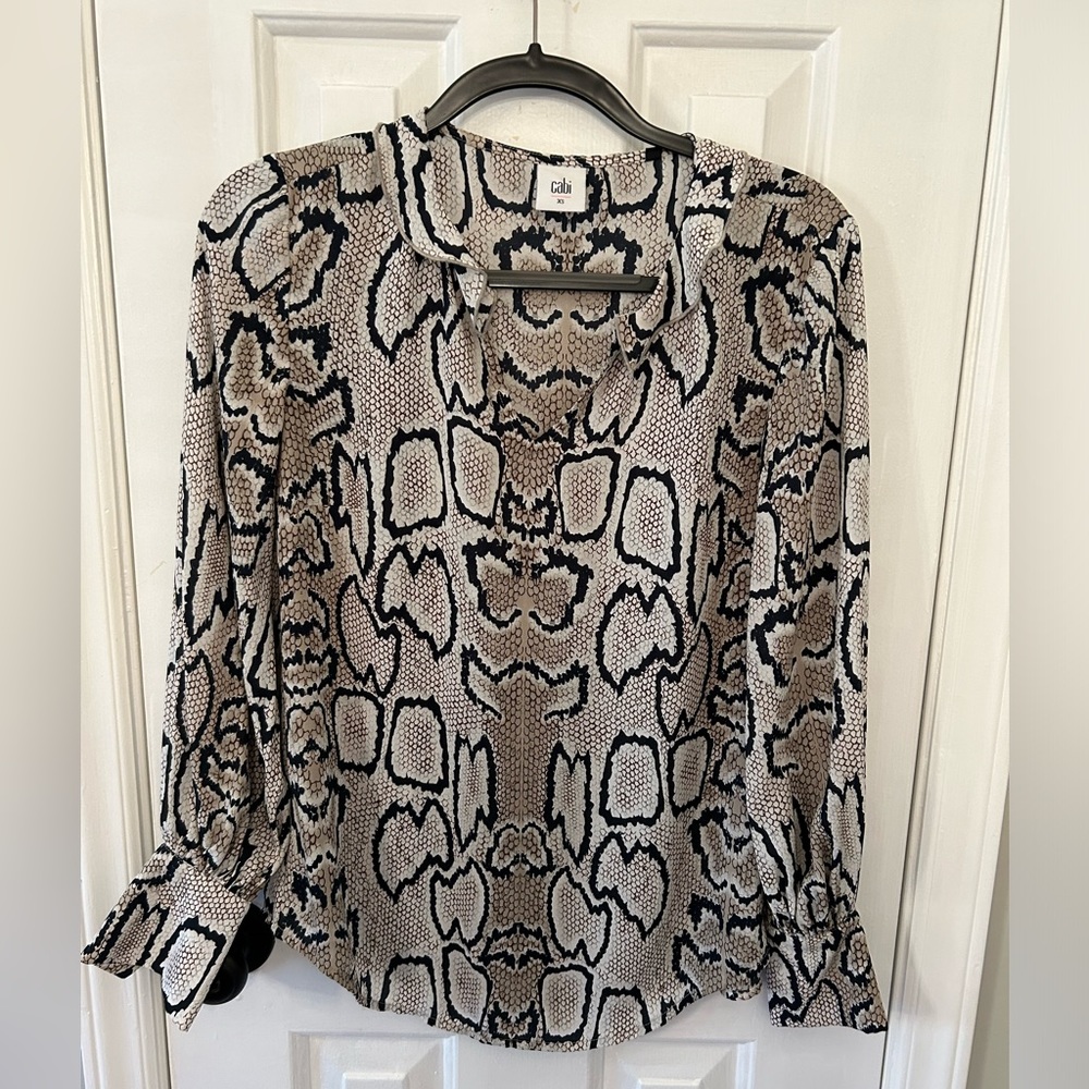 Cabi Size XS Serpentine Blouse - Picture 2 of 5